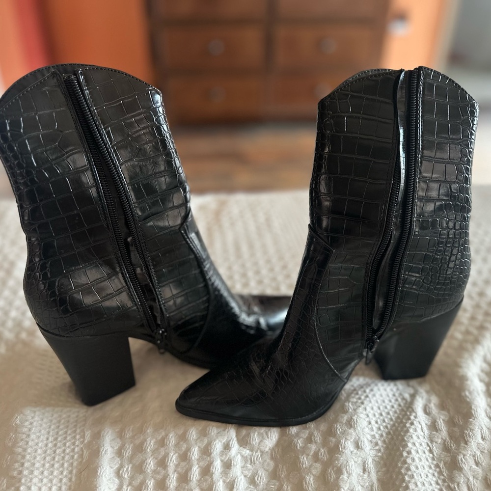 Sexy Black Snakeskin Booties
